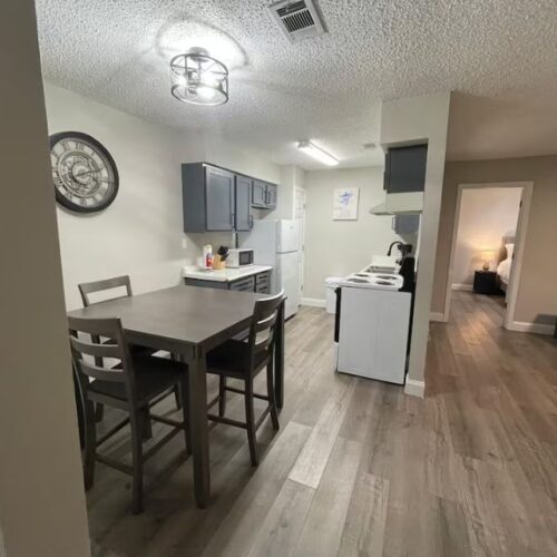 King Bed 2BR Unit | Free Parking