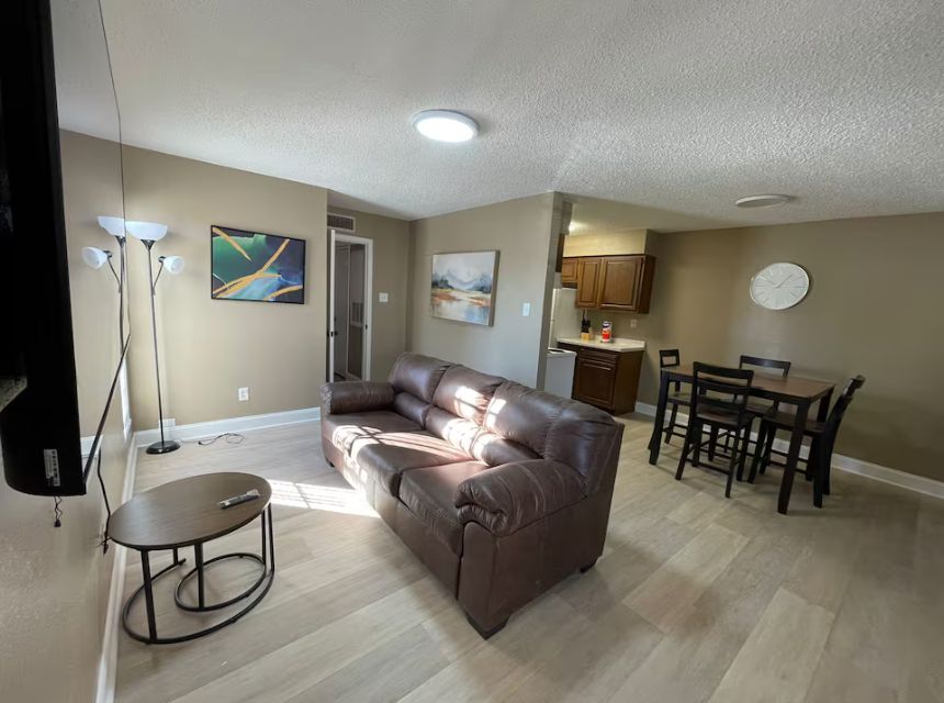 Stylish 1BR: Comfort & Style