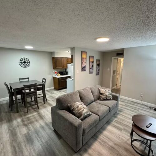 1BR Retreat • Cozy & Bright